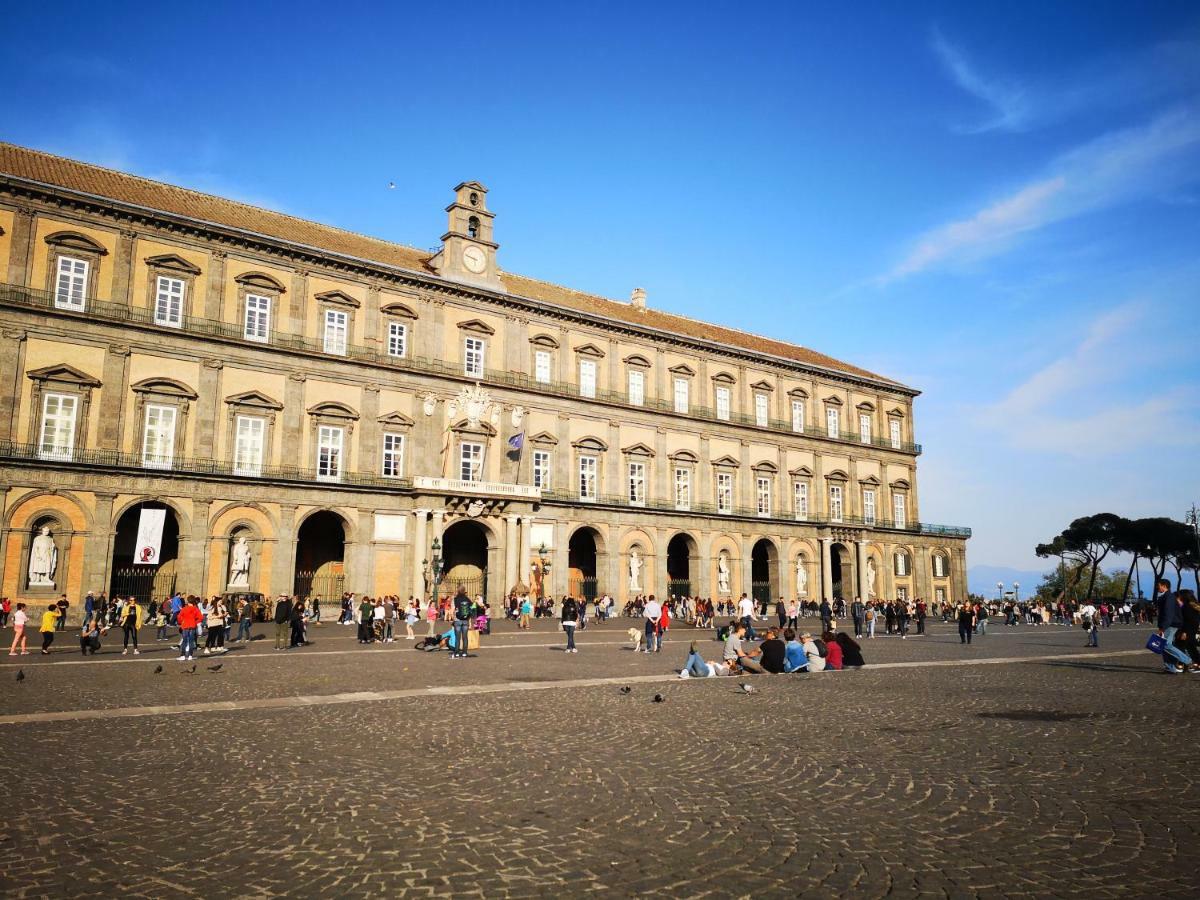Domus Luigi Leone Acomodação com café da manhã Nápoles Exterior foto