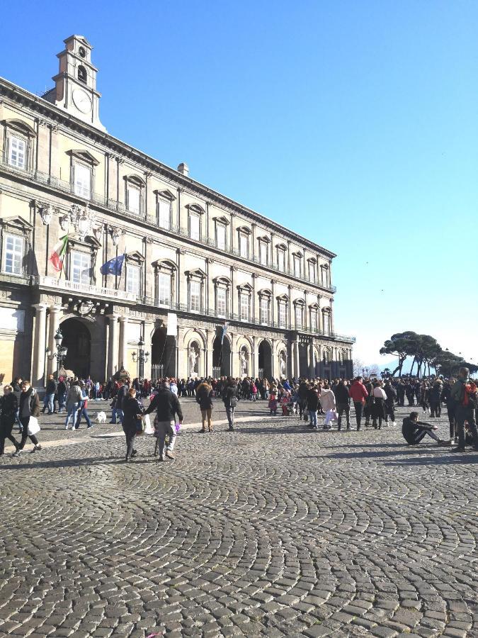 Domus Luigi Leone Acomodação com café da manhã Nápoles Exterior foto